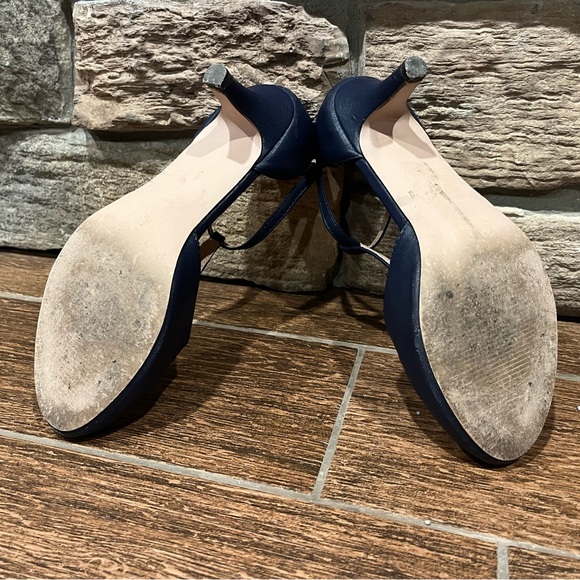 Chase & Chloe Kimmy | Vintage Kitten Heel Mary Jane Pumps - Picture 3 of 6